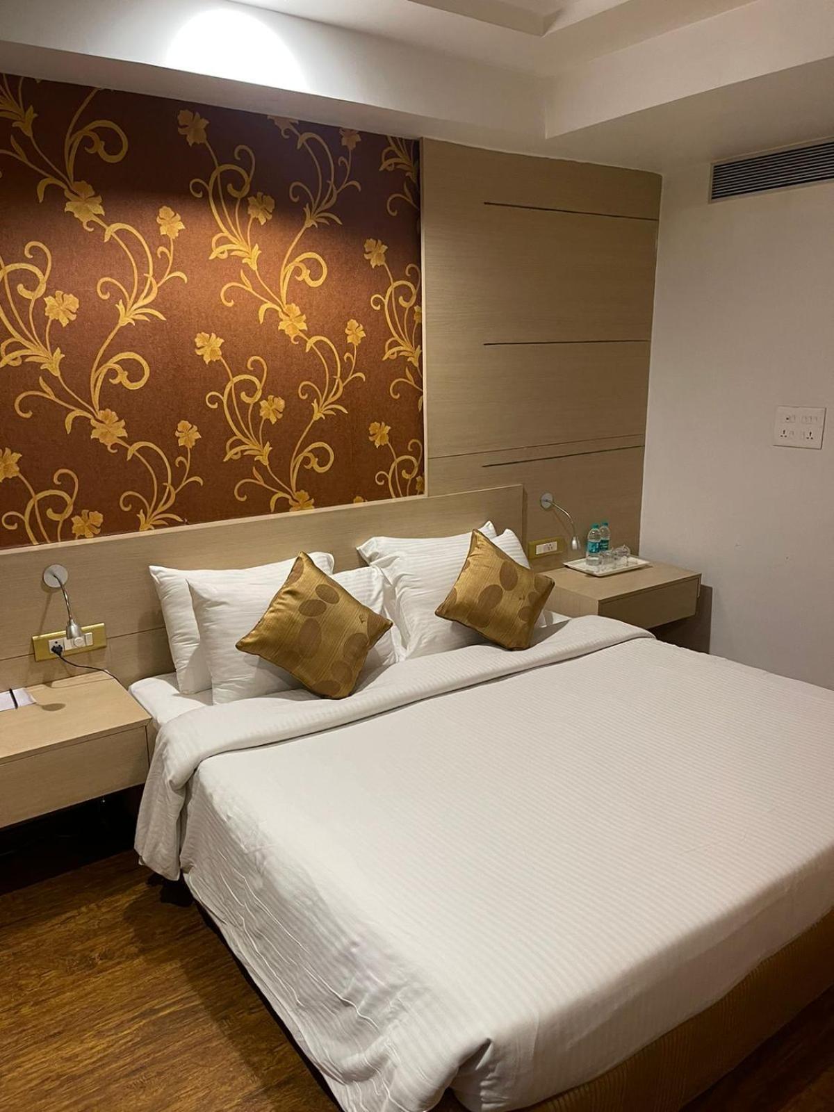 Hotel Amer Green'S Bhopal Exterior foto