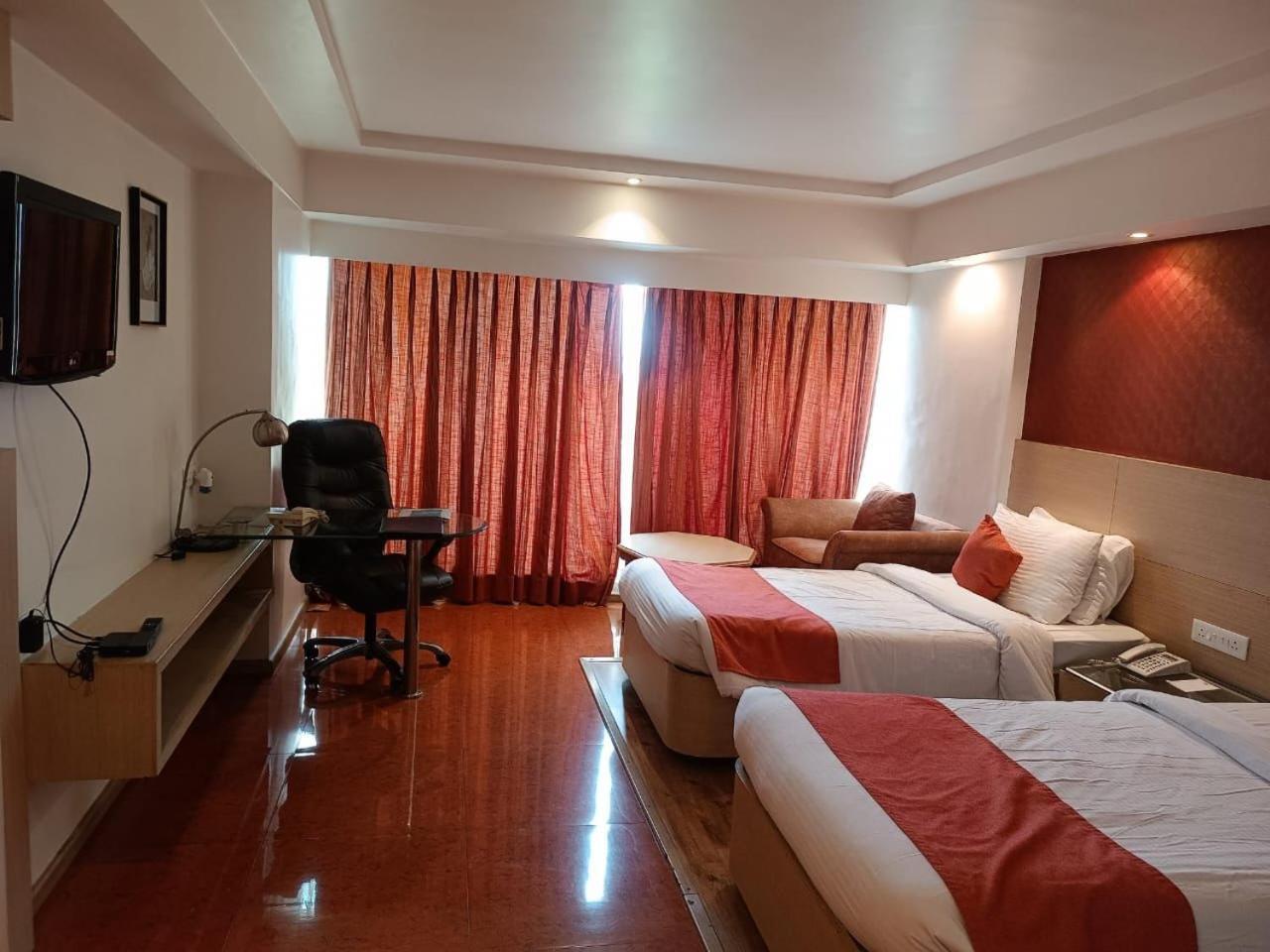 Hotel Amer Green'S Bhopal Exterior foto